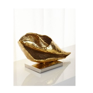 Magnifique sculpture en laiton, statue décorative en laiton de qualité supérieure pour la décoration élégante de la maison, de l'hôtel, du restaurant, du bureau - Product Image 1