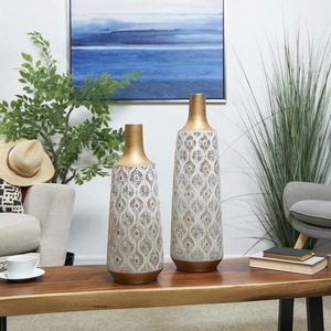 Jarrón de Metal Moderno Hecho a Mano con Acabado de Lujo para Decoración Floral, Decoración Elegante para el Hogar y Espacios de Estar - Product Image 3