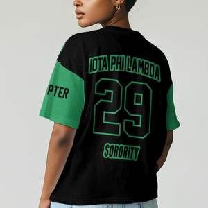 Camiseta Iota Phi Lambda con Bloques de Color Negro y Verde, Cuello Redondo, Diseño Personalizado del Capítulo, Unisex, Estilo Griego, Informal - Product Image 2