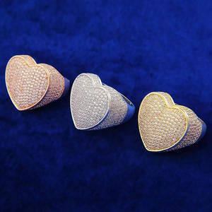 แหวนเงินแท้ 925 ชุบโรเดียม ประดับเพชรโมอิสซาไนต์รูปหัวใจขนาดใหญ่ ดีไซน์แบบฮิปฮอป งานแฮนด์เมดสั่งทำพิเศษ สำหรับผู้ชายและผู้หญิง เหมาะเป็นของขวัญ - Product Image 2