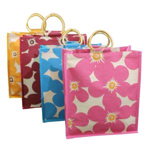 Sac fourre-tout en toile de jute et coton laminé PP, personnalisable, avec un grand motif floral attrayant, écologique, pour le shopping et les cadeaux - Product Image 1