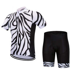 Uniforme de Ciclismo Personalizado OEM, Ropa Unisex Transpirable 100% Poliéster, Personalizable, de Alta Calidad, Hecho en Pakistán - Product Image 6