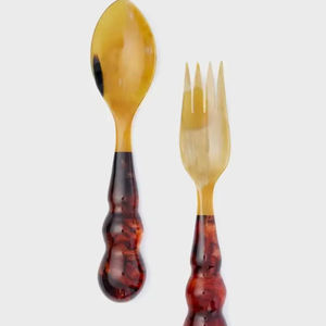 Achetez un ensemble de serveurs à salade classiques en résine, personnalisés, non toxiques, ustensiles de cuisine pour la maison et l'hôtel, accessoires de cuisine. - Product Image 1