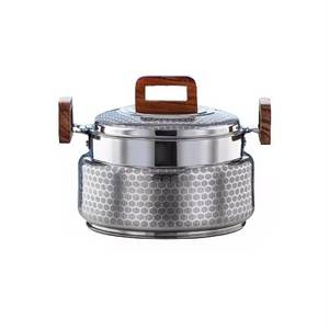 Olla térmica ovalada de acero inoxidable con base de madera para servir alimentos calientes - Product Image 2