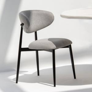 Silla de Comedor Tapizada Vandana Zentrix Vista Gris con Diseño Ergonómico Moderno y Comodidad Premium - Product Image 1