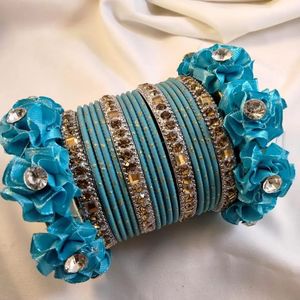 Brazalete Elegante de Moda para Mujer, en Acero Inoxidable Tono Dorado, Colores, Tamaños y Diseños Personalizados para Bodas, Fiestas y Eventos Tradicionales - Product Image 5