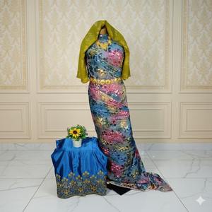 Robe de soirée élégante en velours somalien Maqbal Dirac, jacquard, motif floral, avec des accents dorés, pour les mariages, les robes de mariée, les femmes - Product Image 5