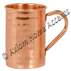 Mug à Moscow Mule en cuivre Axiom Home Accents avec surface miroir lisse et poignée en cuivre classique pour des boissons élégantes - Product Image 3