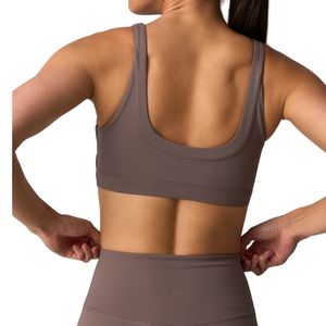 เสื้อชั้นในกีฬาสำหรับผู้หญิง ไร้ตะเข็บ เหมาะสำหรับออกกำลังกาย ฟิตเนส โยคะ ชุดออกกำลังกาย เนื้อผ้านุ่ม ยืดหยุ่น รับผลิตตามแบบ พร้อมสกรีนโลโก้ ขายส่ง - Product Image 4
