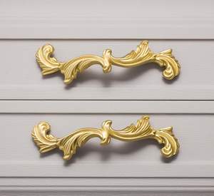 Poignées de porte d'armoire en laiton de qualité supérieure, finition dorée, poignées décoratives pour meubles, poignées de tiroir de luxe, quincaillerie de cuisine moderne - Product Image 3