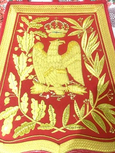 Banderas Deportivas con Insignia de Napoleón Cazador a Caballo y Sabre - Product Image 4