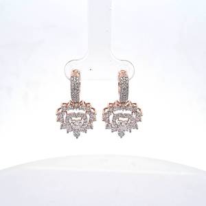 Boucles d'oreilles de luxe exquises en or et serties de nombreux diamants naturels ou de zircone cubique de haute qualité - Product Image 1