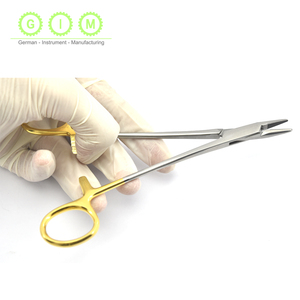 เครื่องมือเสริมความงาม Melpex รุ่น STT-2607 ด้ามจับสีทอง ที่จับเข็มผ่าตัดสแตนเลสแบบตรง  คีมจับแบบฟันเลื่อย Mayo Hegar - Product Image 1