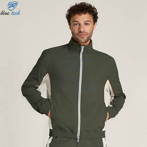 Ensemble de sport de badminton personnalisé pour hommes, vêtements d'entraînement athlétiques respirants à séchage rapide, impression de logo personnalisé, tenue de performance légère - Product Image 4