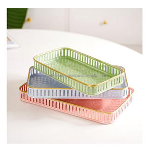 Plateau de service en aluminium fait à la main de créateur Accessoires d'ustensiles de cuisine de luxe Plateau unique écologique à vendre - Product Image 3