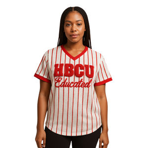 T-shirt de baseball pull-over DST blanc pour femmes, broderie chenille, Sororité grecque Delta Divine Nine, pour femmes éduquées aux HBCU - Product Image 1