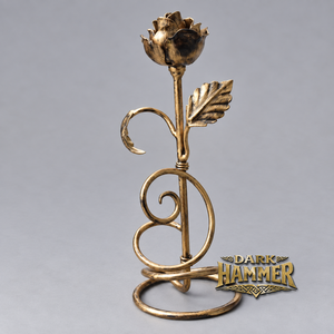 Estatua de Rosa de Metal Forjada a Mano con Base, Escultura Decorativa Realista en Bronce para Regalo del Hogar - Product Image 1
