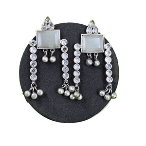 Pendientes de Moda con Perlas en Forma de Pera y Piedra Monalisa, Chapados en Plata Antigua sobre Latón, Joyería Étnica para Mujer - Product Image 1