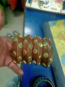 Brazalete de resina de diseño único hecho a mano, respetuoso con el medio ambiente, pieza de declaración de joyería de estilo Ángel hecha a mano - Product Image 6