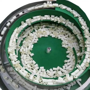 Chaîne de montage entièrement automatique QFW haute efficacité pour machines à rouge à lèvres avec garantie d'un an pour les mécanismes <span class=keywords><strong>en</strong></span> plastique des rouges à lèvres - Product Image 5