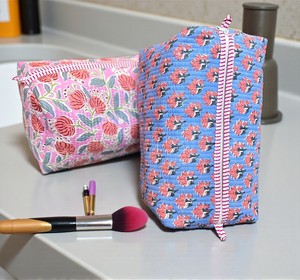 Wholesale Cotton Women Travel Makeup <b>Toiletry</b> Pouch Custom Handmade Monogram Floral Quilted Cosmetic <b>Bag</b> - Product Image 5