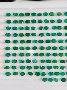 Esmeralda natural ovalada de 6x4 mm, 78.89 quilates, color verde intenso premium, piedras preciosas calibradas de alta calidad, lote de gemas a juego. - Product Image 4