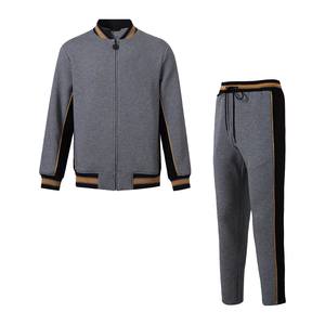 Ensemble de survêtement léger coupe-vent pour homme, idéal pour l'entraînement sportif, personnalisable avec logo, vente en gros, tenue décontractée - Product Image 1