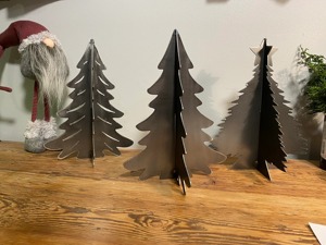 Ensemble d'arbres de Noël en métal vert, parfait pour la décoration de table de balcon extérieur et l'aménagement festif de la maison en hiver, provenant d'Inde - Product Image 6