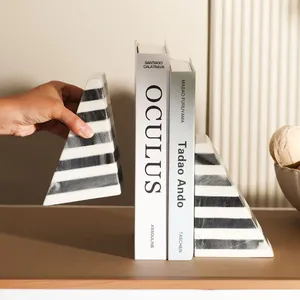 Porte-livres sculptural Art Déco en marbre rayé noir et blanc de luxe, support de livres en pierre naturelle, organisateur d'étagère décoratif pour la maison et le bureau - Product Image 3