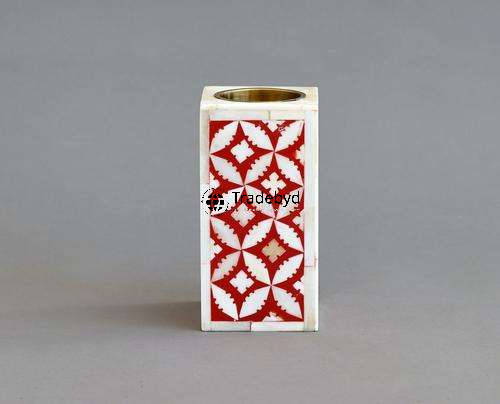 Available in different Colors