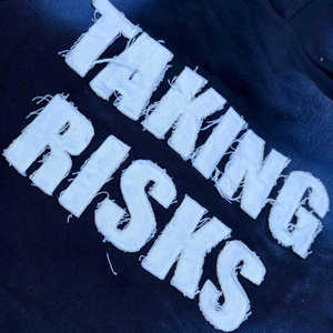 Conjunto de chándal de alta calidad con bordado desgastado, chándal acampanado personalizado 100% algodón, conjunto de jogging estilo streetwear apilado para hombre - Product Image 5