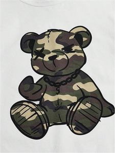 Conjunto casual de 2 piezas para hombre, camiseta de manga corta con estampado de oso y pantalones cortos de camuflaje, ropa de algodón transpirable para verano - Product Image 4