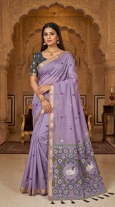 Sari en coton violet avec des motifs floraux et animaliers, tenue traditionnelle indienne pour femmes, style mariage - Product Image 3