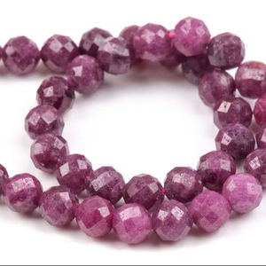 Cuentas de rubí rojo natural genuino, cuentas sueltas redondas facetadas moradas para la fabricación de joyas, pulseras y collares. - Product Image 1