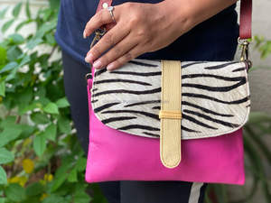 Sac à main en cuir véritable sac à bandoulière multicolore de style attrayant sac à main en cuir recyclé imprimé animal - Product Image 6