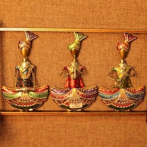 ชุดรูปปั้นทองเหลืองศิลปะพื้นบ้าน ทาสีทอง 2 มิติ สำหรับตกแต่งบ้าน - Product Image 4