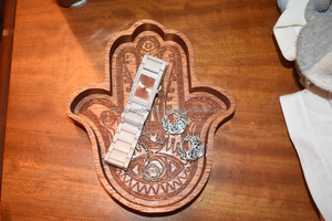 Bandeja de Servicio de Madera Elegante de Alta Calidad con Asa de Metal para Restaurantes y Hoteles de la India - Product Image 3