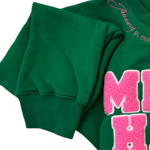 เสื้อสเวตเชิ้ต AKA Miner Hall สีเขียวลายเชนิลล์ สำหรับผู้หญิง ปักลายตัวอักษรกรีก คอกลม พรีเมียม เสื้อทีมชมรม - Product Image 5