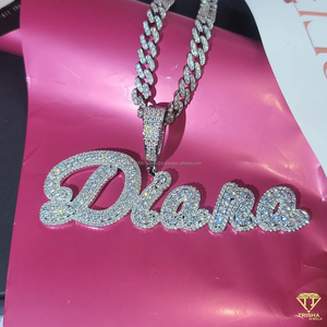 Collier pendentif de luxe « Diana » avec lettres bulles serties de diamants de laboratoire, bijoux hip-hop - Product Image 2
