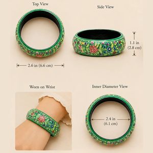 Bracelet manchette en céramique à motif floral, bijoux ethniques verts, bracelet en bois vert émeraude peint à la main avec motifs floraux raffinés - Product Image 3