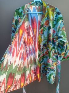Robe kimono en velours à imprimé floral |   Cardigan long en velours de luxe avec ceinture - Product Image 5