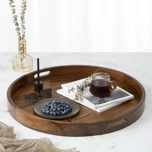 Plateau de service rond en bois naturel avec poignées, idéal pour les repas, les réceptions et le service des invités, fabriqué à la main en Inde - Product Image 1