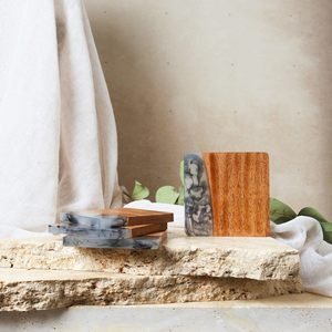 Posavasos de Resina con Diseño de Río y Madera de Acacia, Aspecto de Mármol, Posavasos de Resina Epoxi, Artículos para Bebidas, Regalo de Inauguración de Casa, Regalo para Él - Product Image 3