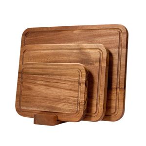 Planche à découper rectangulaire élégante en bois avec poignée, idéale pour le service et la préparation en cuisine - Product Image 2