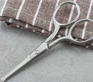 Nuevo Juego de Tijeras para Manicura, Uñas y Vello Nasal de Acero Inoxidable con Logotipo Personalizado, Paquete de 2, con Empaque Personalizado - Product Image 4