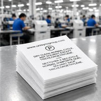 Étiquettes personnalisées en satin imprimées pour l'entretien à sec, étiquettes de vêtements pour les confections et les articles vestimentaires