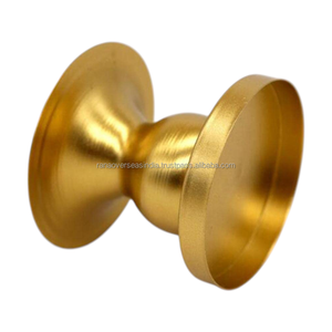 Porte-bougie en fer forgé fait main avec support, finition dorée, design moderne pour la décoration de la maison, les mariages et Noël - Product Image 3