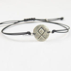 Forgé à la main Ingus Rune Viking rune Bracelet Amulette succès prospérité Symboles magiques et Runes Bijoux faits à la main par rfcrafts - Product Image 3