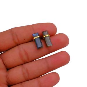 Pendientes de Barra Rectangular de Labradorita Natural con Acabado Chapado en Oro, Hechos a Mano, Modernos, Minimalistas, Geométricos, Joyería de Boda - Product Image 1