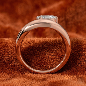 Anillo Ovalado de Oro Rosa con Diseño de Ola de Atardecer – Anillo Contemporáneo de Oro Rosa con Diseño Fluido Romántico – Corte Ovalado Solitario - Product Image 3